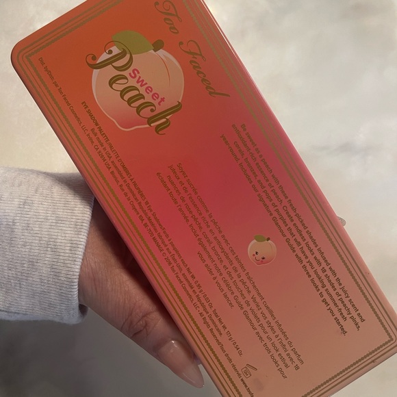 Sweet Peach Eye Shadow - Picture 3 of 3